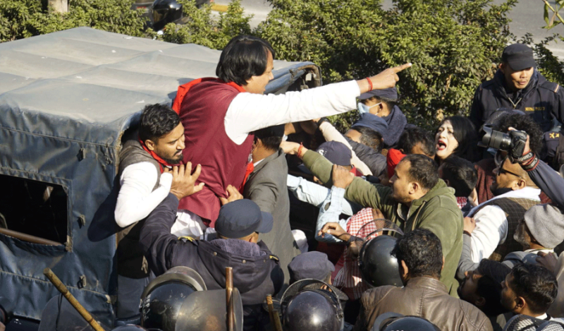 अध्यक्ष राउतसहितका कार्यकर्ता केही समय नियन्त्रणपछि रिहा